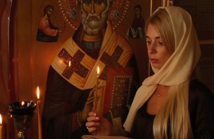 Нічна молитва біля ікон Київ